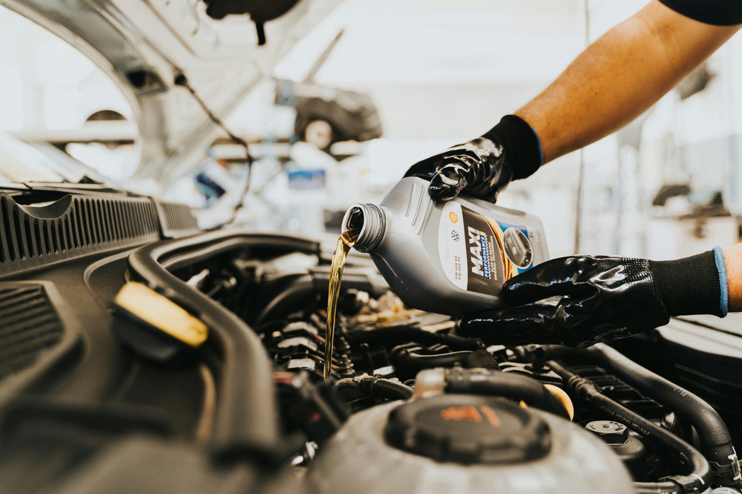 When Should You Change Your Car Oil ?
